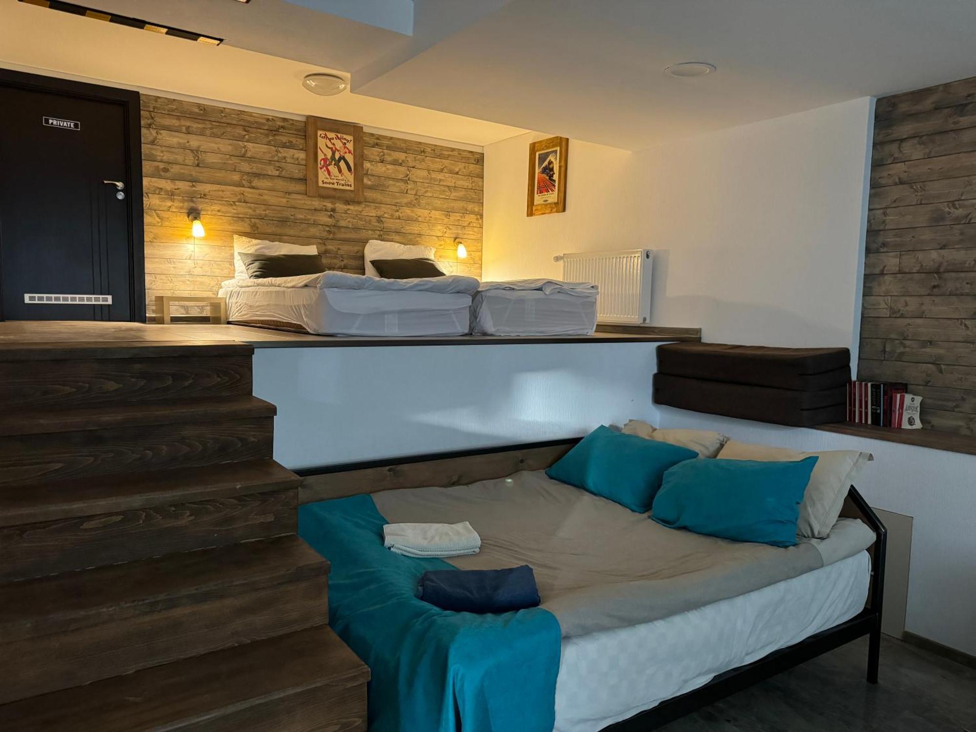 Mountain Cricket Chalets And Apartments Gudauri Room photo