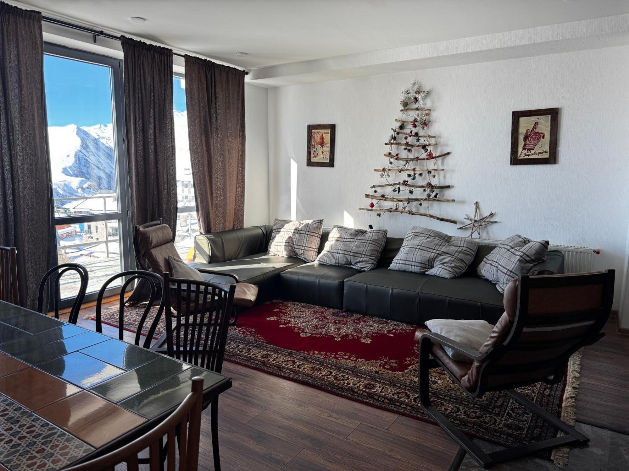 Mountain Cricket Chalets And Apartments Gudauri Exterior photo